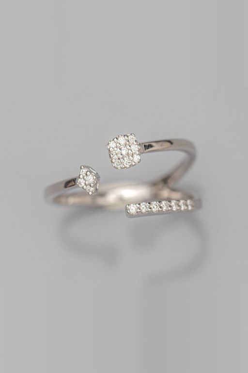 18k White Gold Open Diamond Ring