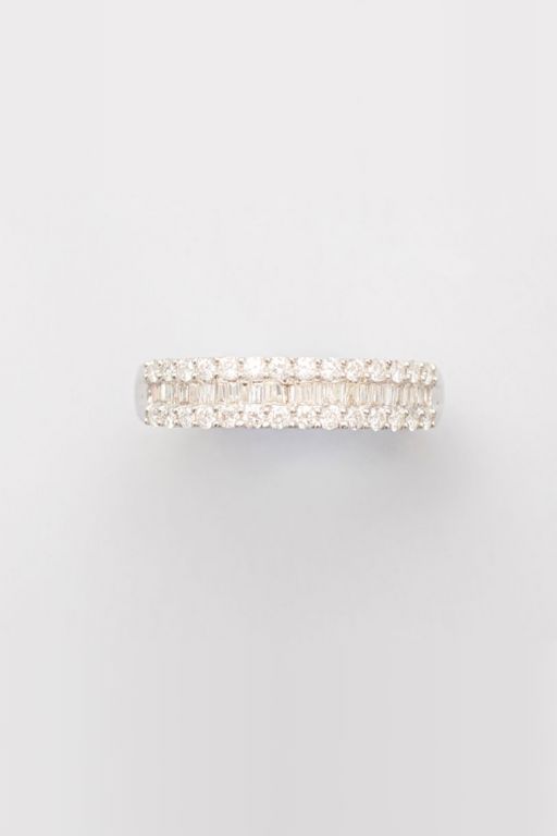 18k White Gold Diamond Ring