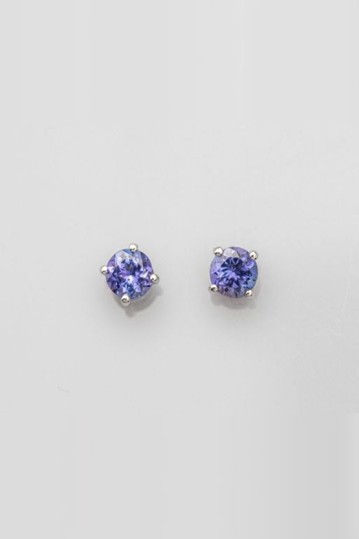 18k White Gold Tanzanite Stud Earrings