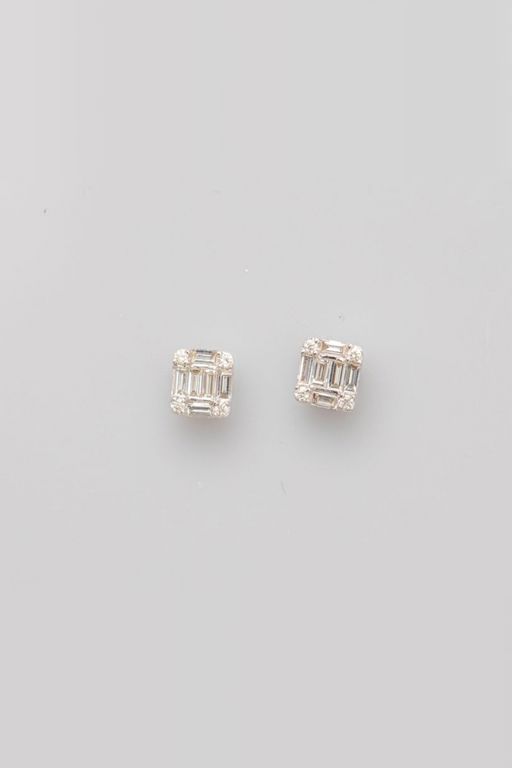 18k White Gold Diamond Earrings