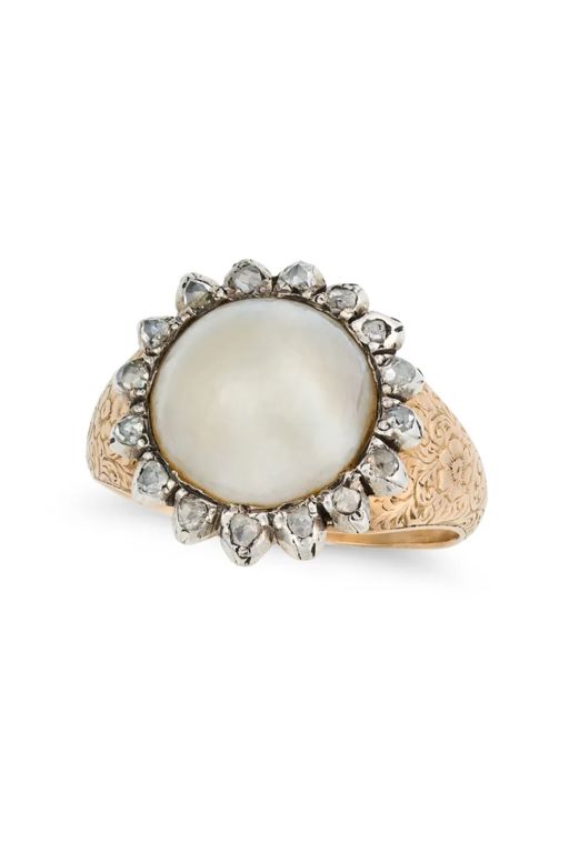 18k Gold Pearl and Diamond Ring