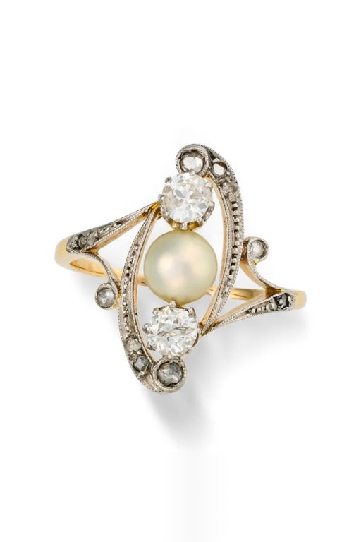 18k Gold Pearl and Diamond Ring