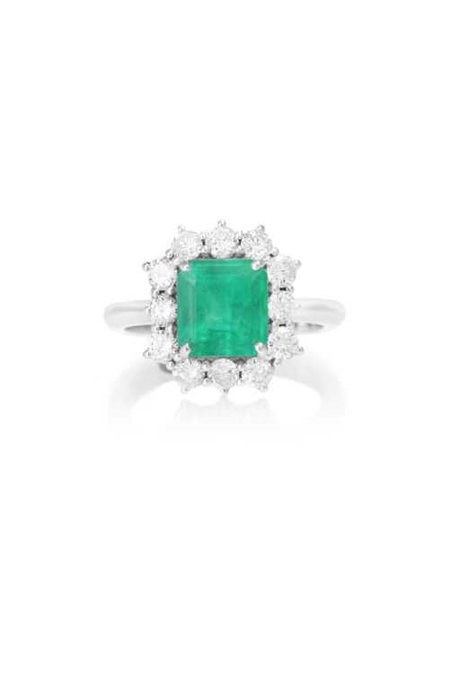 18k White Gold Emerald and Diamond Cluster Ring