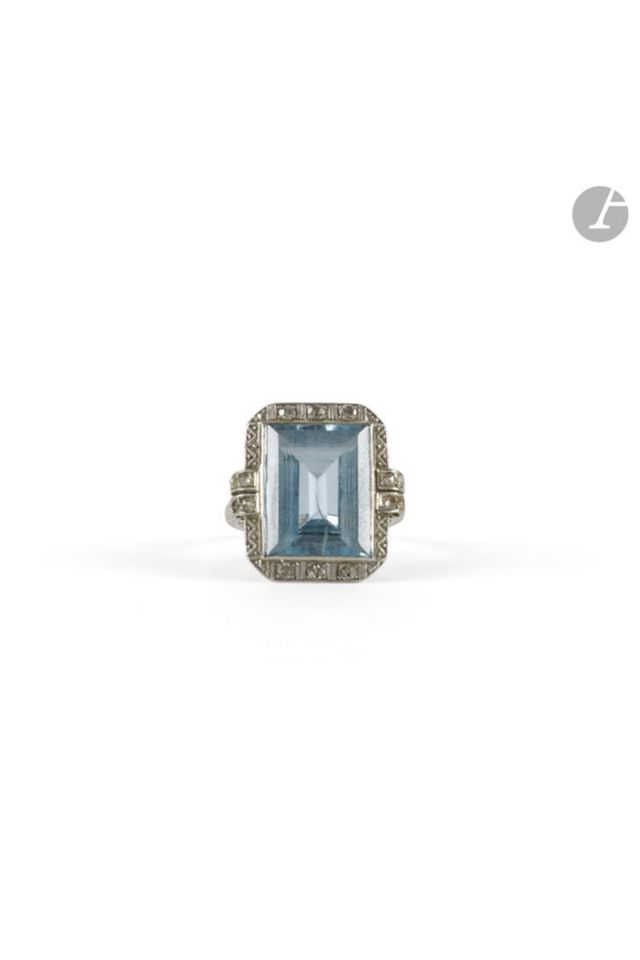 18k Gold Spinel and Diamond Ring