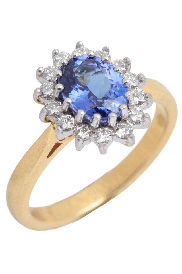 18k Gold Tanzanite and Diamond Ring