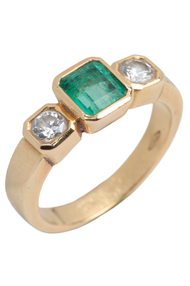 18k Gold Emerald and Diamond Ring