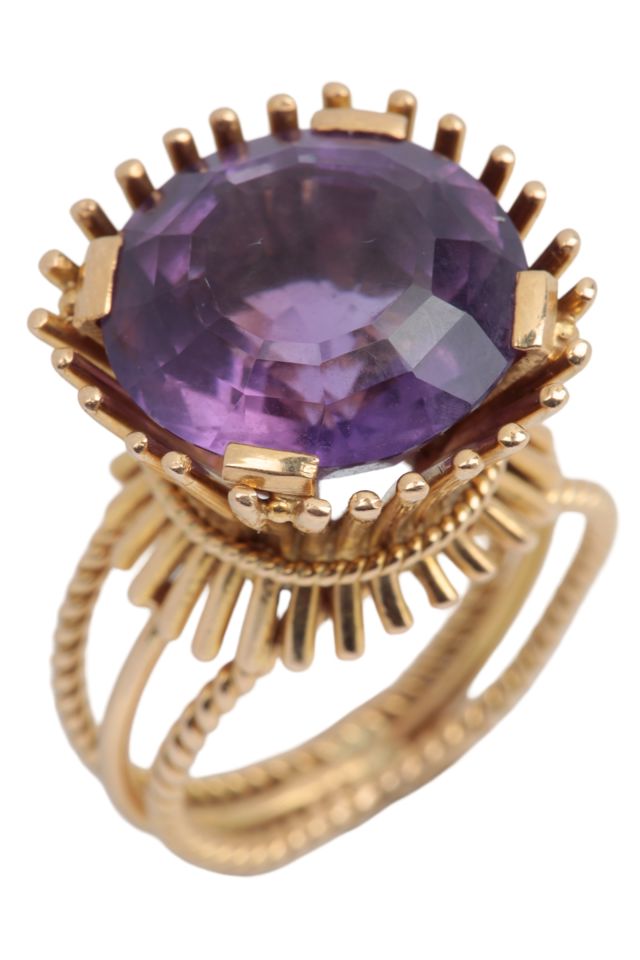19k Gold Amethyst Ring