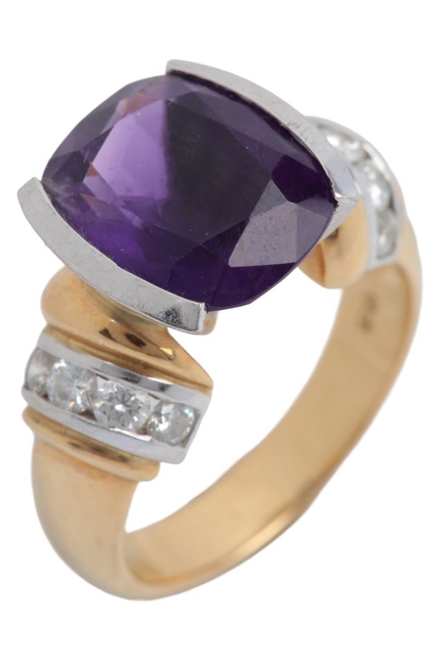 18k Gold Amethyst and Diamond Ring
