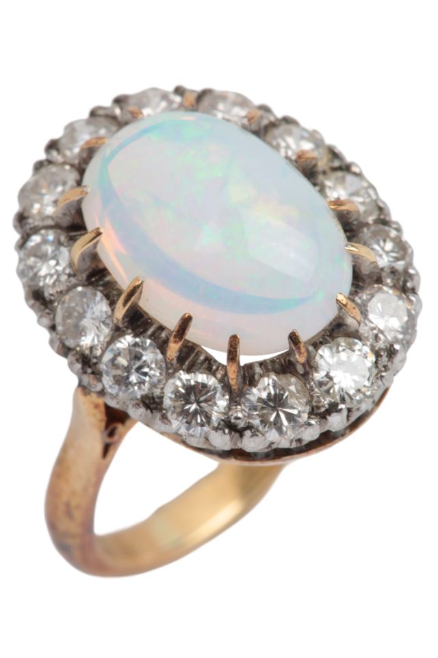 18k Gold Opal and Diamond Ring