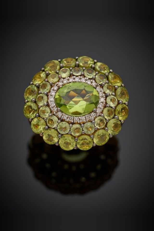 18k Yellow Gold Peridot and Diamond Ring