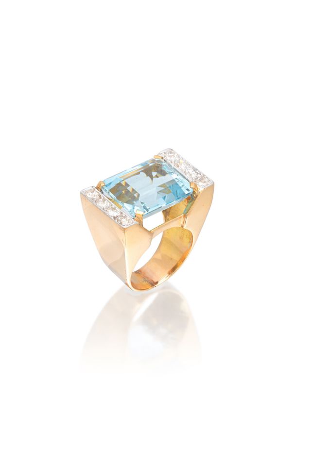 17k Gold Aquamarine and Diamond Ring