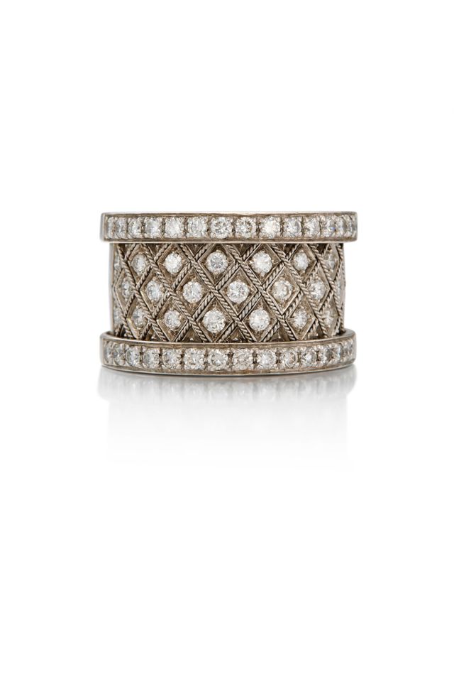 18k Gold Diamond Band