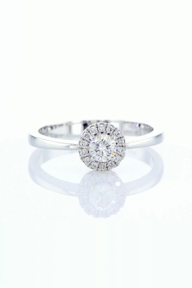 14k White Gold Diamond Ring