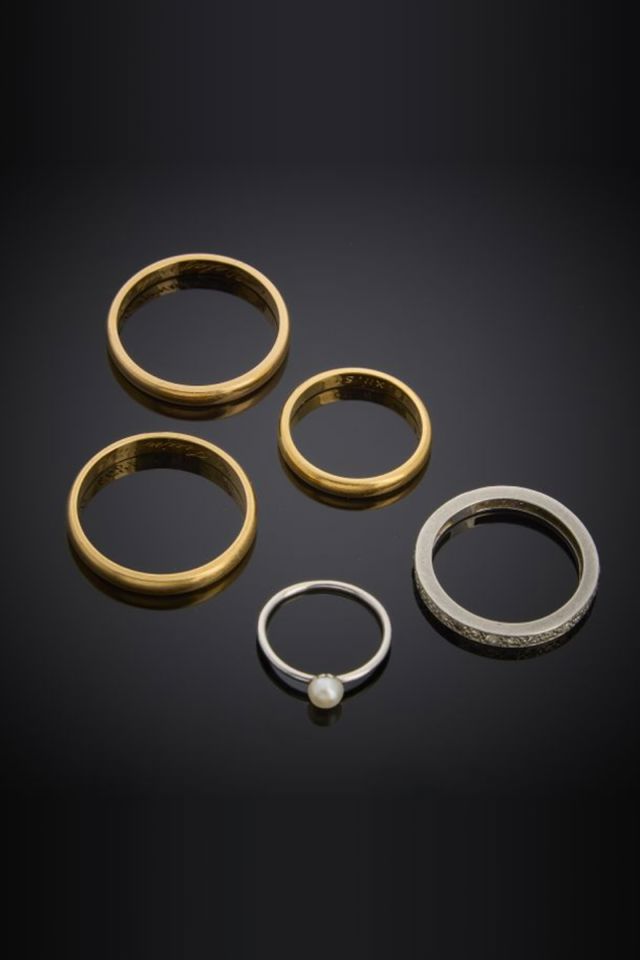 Five 18k Gold, Platinum Diamond and Pearl Rings