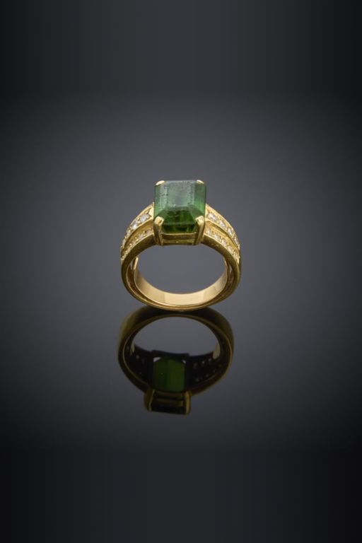 18k Gold Simulated Emerald and Diamond Ring