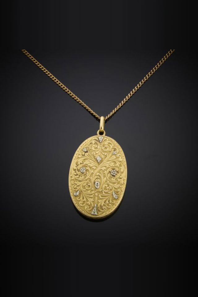 18k Gold Pendant Necklace